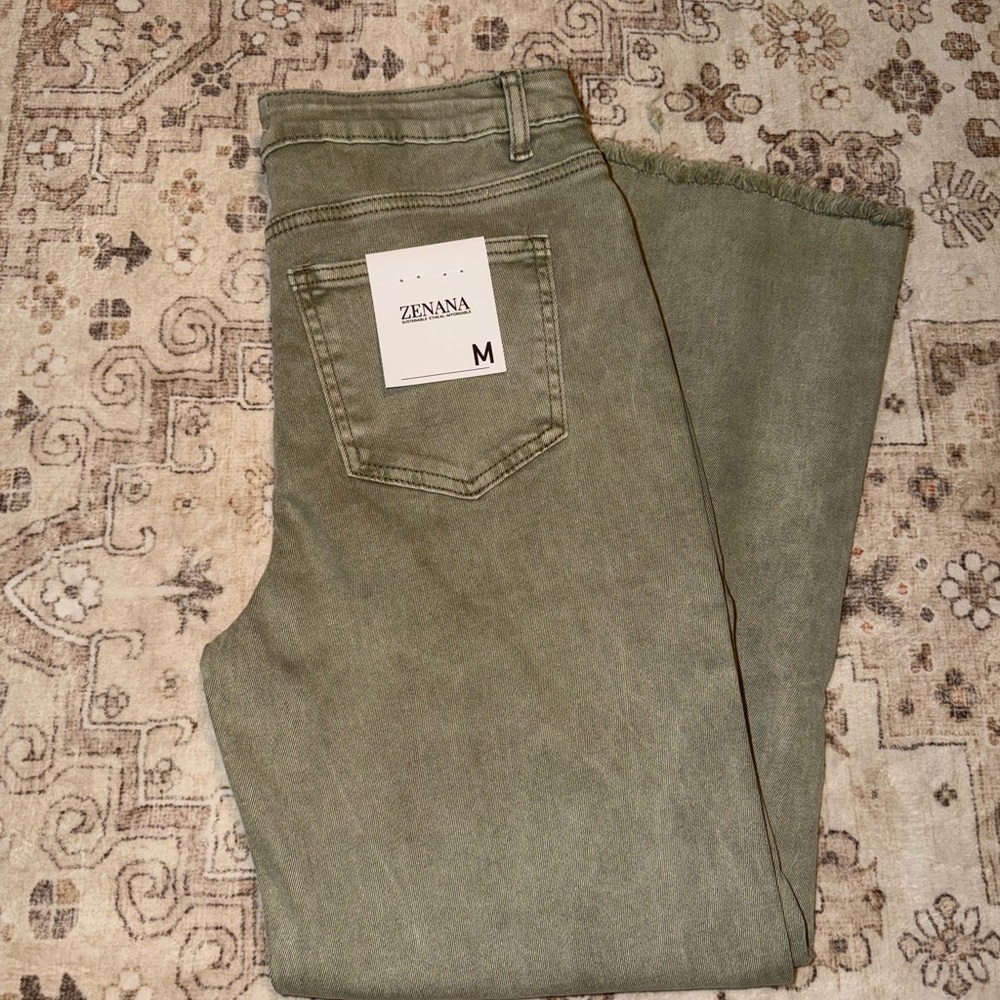 Women’s Cropped Wide Leg Jeans